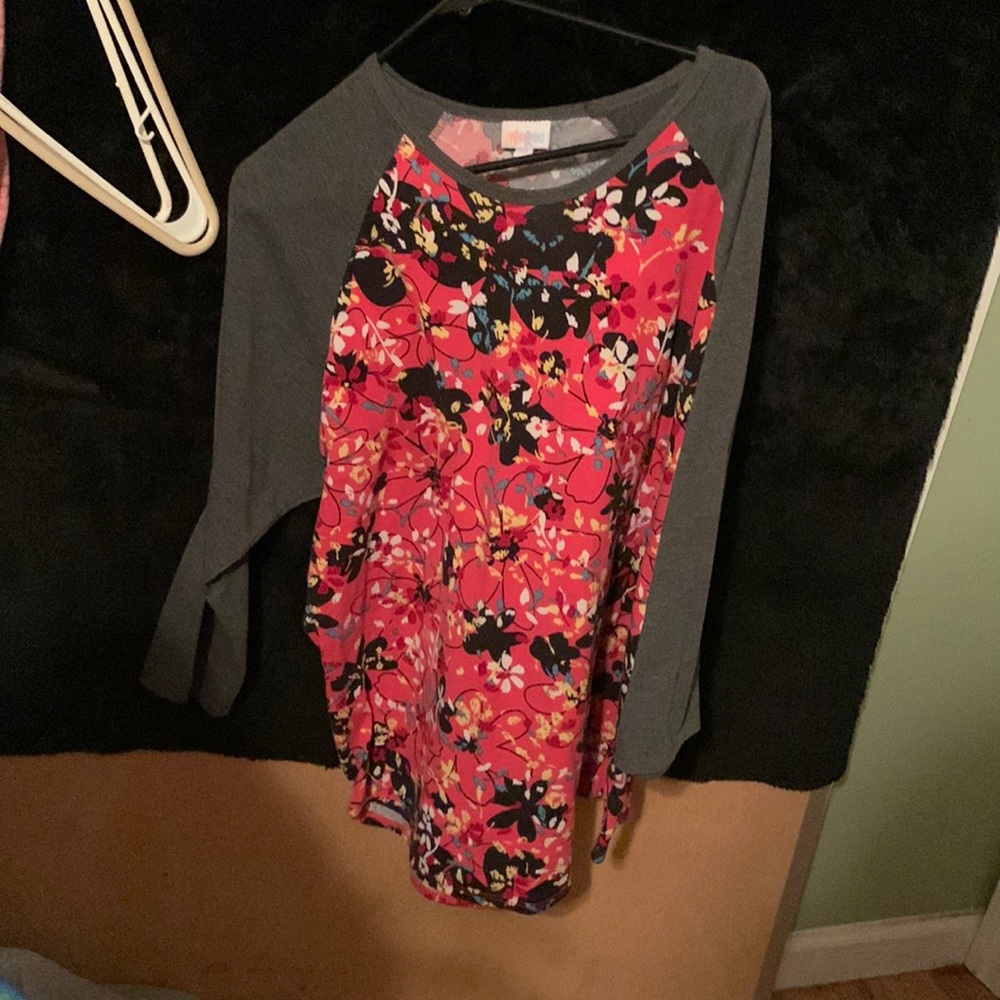 A lularoe shirt in good shape